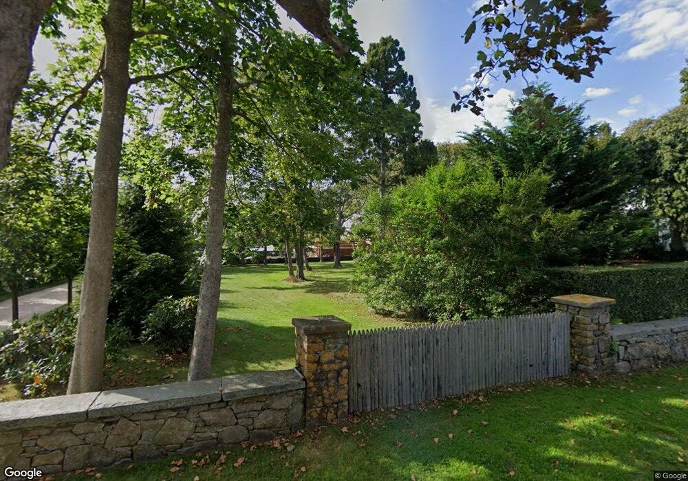 27 Ledge Rd, Newport, RI 02840 - photo 1