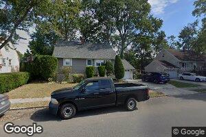 292 Phillips Ave, South Hackensack, NJ 07606