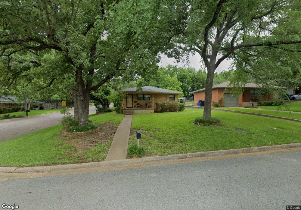 1531 W Texas St, Denison, TX 75020 - photo 1