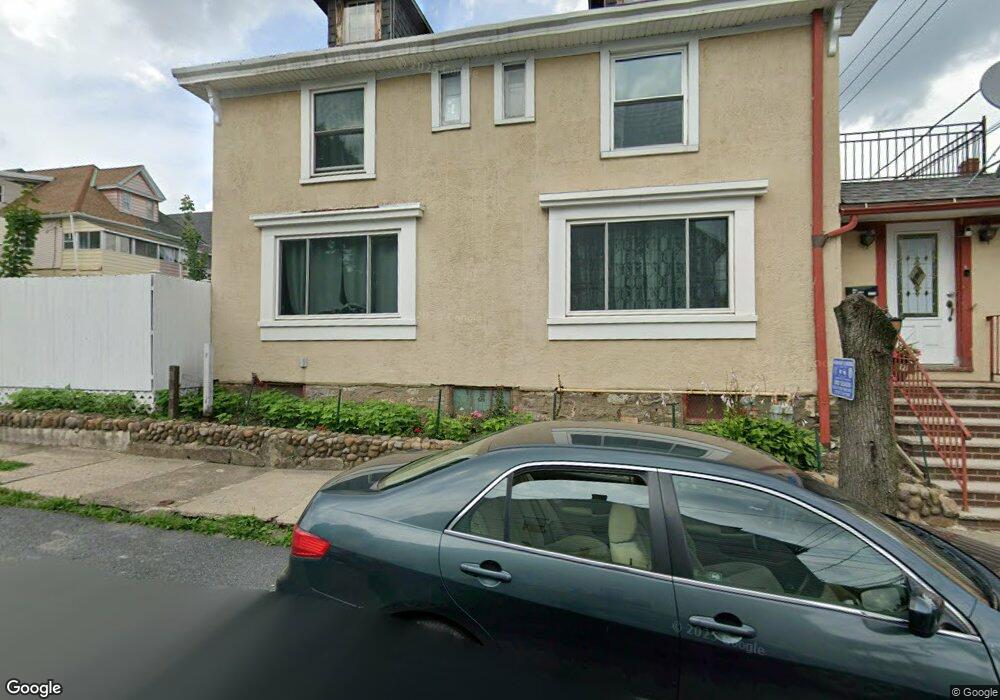 121 W Hemlock St, Hazleton, PA 18201 - photo 1