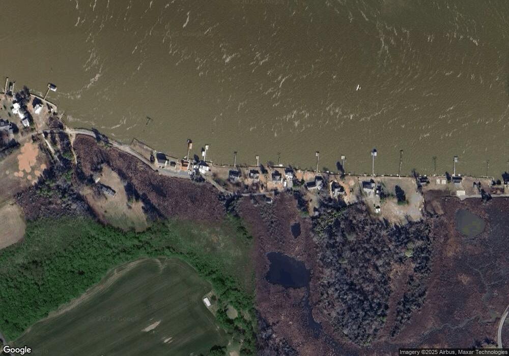 521 River Place, Dunnsville, VA 22454 - photo 1