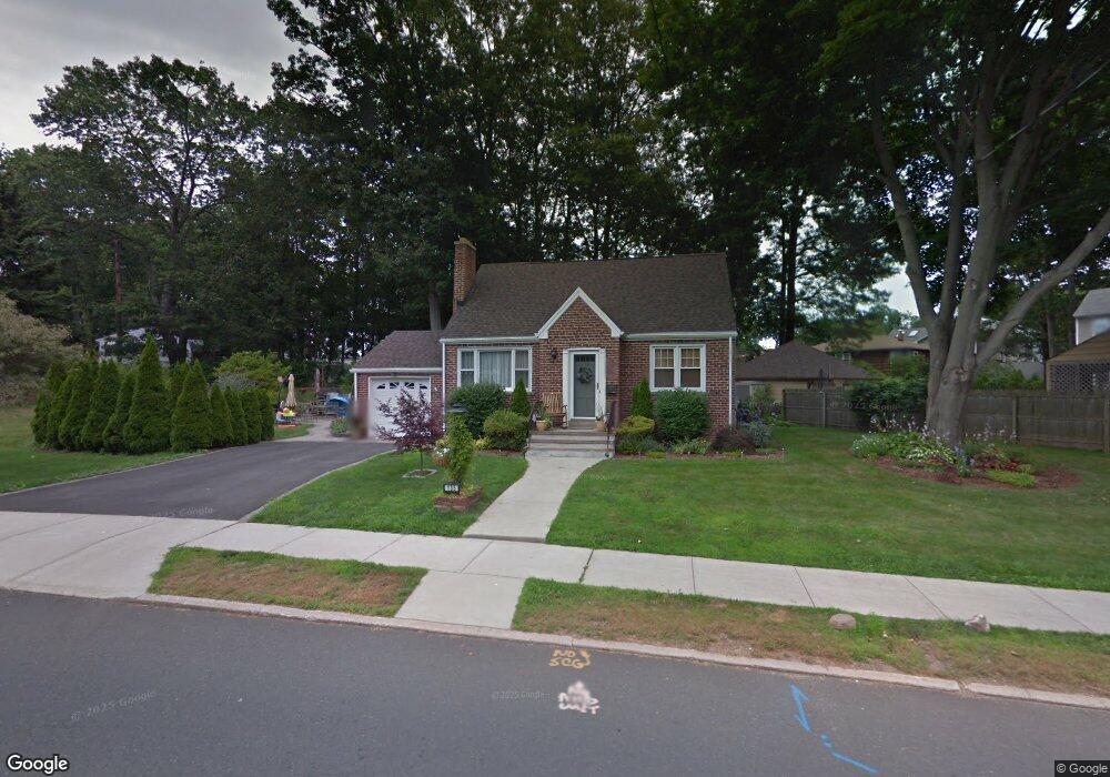 135 Colonial Blvd, West Haven, CT 06516 - photo 1