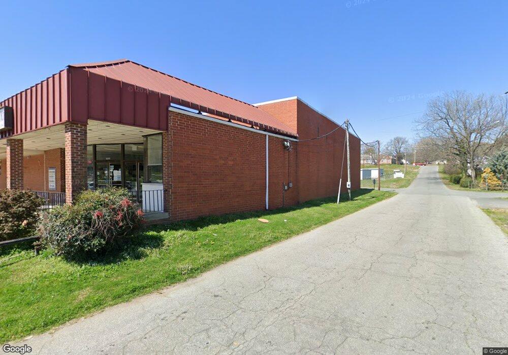 502 W Raleigh St, Siler City, NC 27344 - photo 1