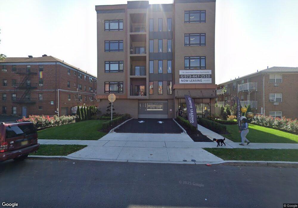 310 W Jersey St unit 403, Elizabeth, NJ 07202 - photo 1