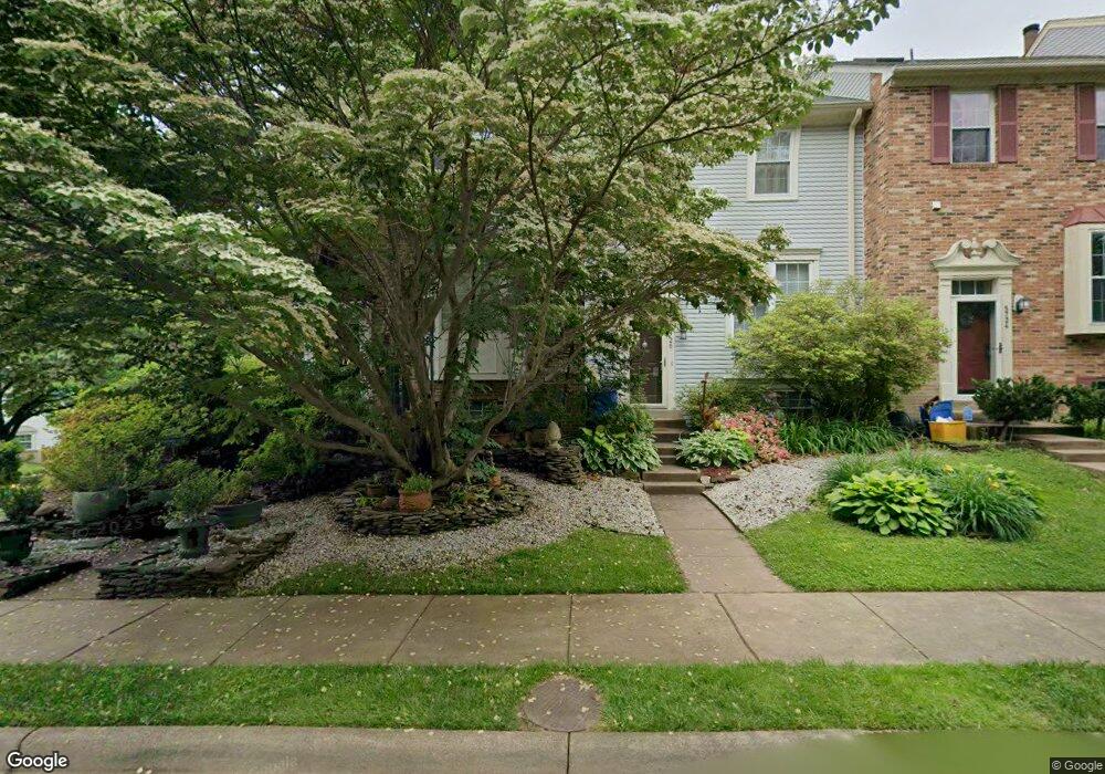 5728 Mason Bluff Dr, Burke, VA 22015 - photo 1