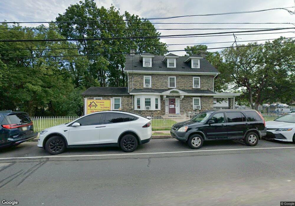 8733 W Chester Pike, Upper Darby, PA 19082 - photo 1