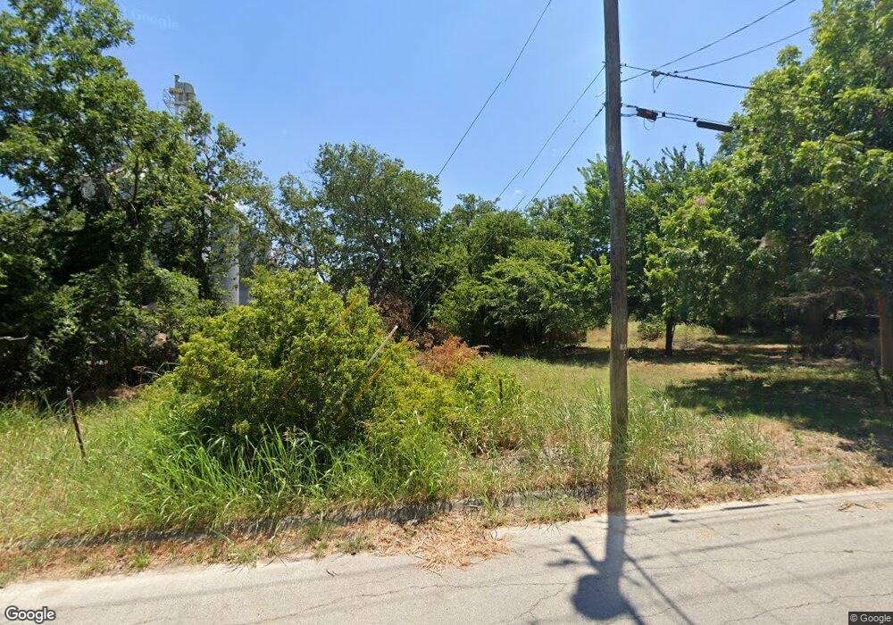 1130 N Commerce St, Gainesville, TX 76240 - photo 1