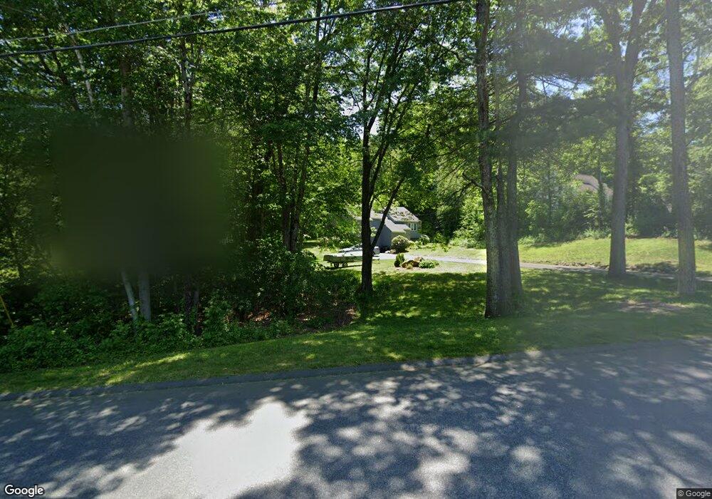 9 Redfield Cir, Derry, NH 03038 - photo 1