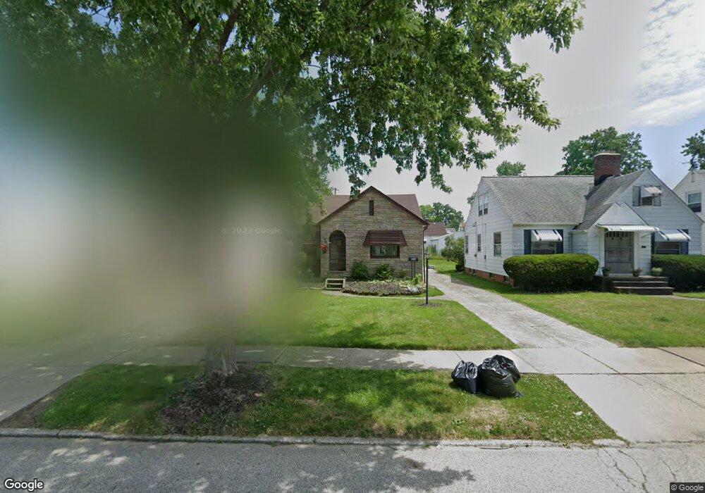 5215 Philip Ave, Maple Heights, OH 44137 - photo 1