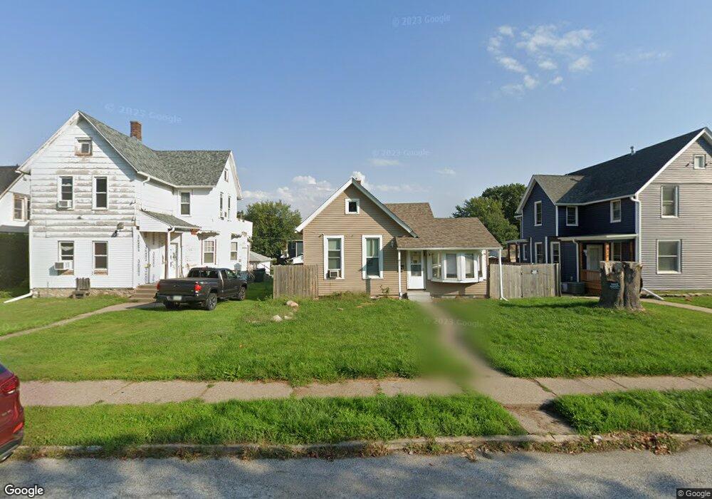 814 W 15th St, Davenport, IA 52804 - photo 1