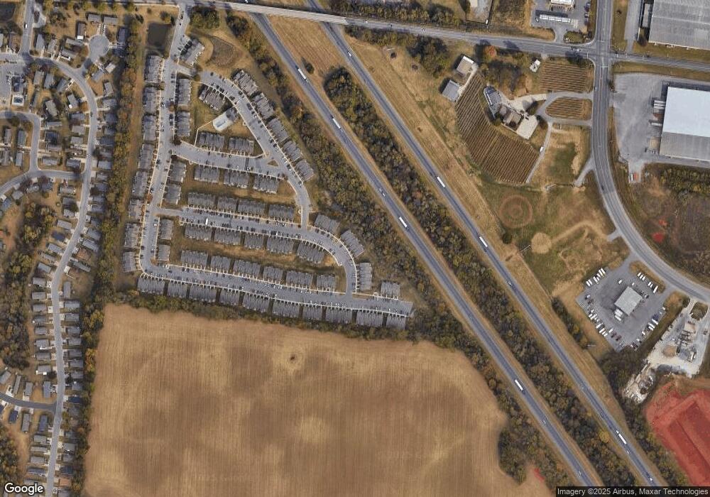 373 Sam Houston Cir, Clarksville, TN 37040 - photo 1