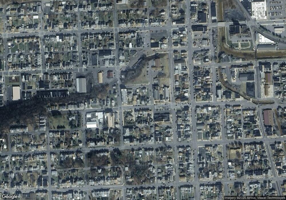 833 W Chestnut St, Coal Township, PA 17866 - photo 1