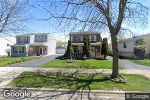 527 N Pine St, Waukegan, IL 60085
