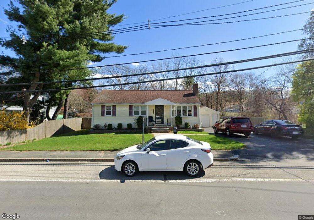 312 Lexington St, Woburn, MA 01801 - photo 1