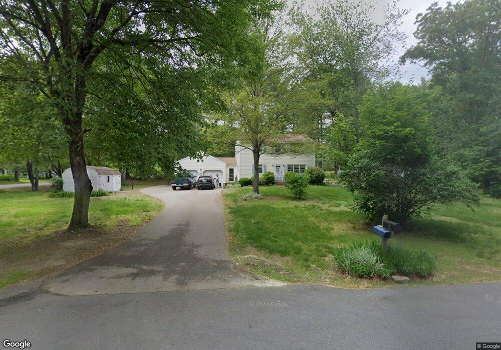 2 Molsom Cir, Litchfield, NH 03052 - photo 1