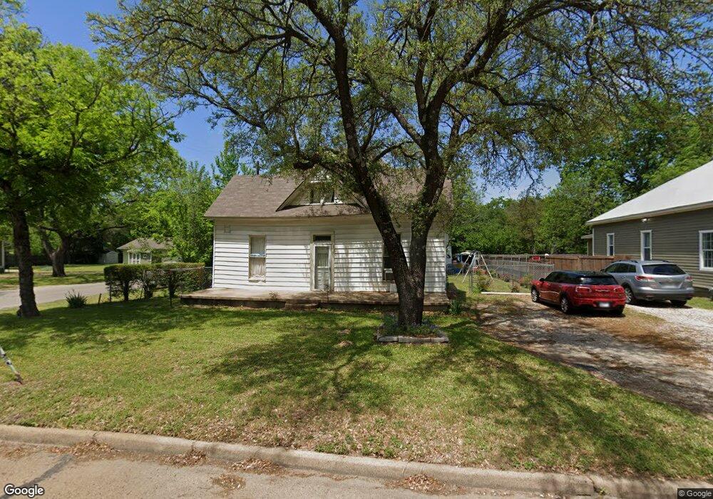 310 W Gilmer St, Ennis, TX 75119 - photo 1
