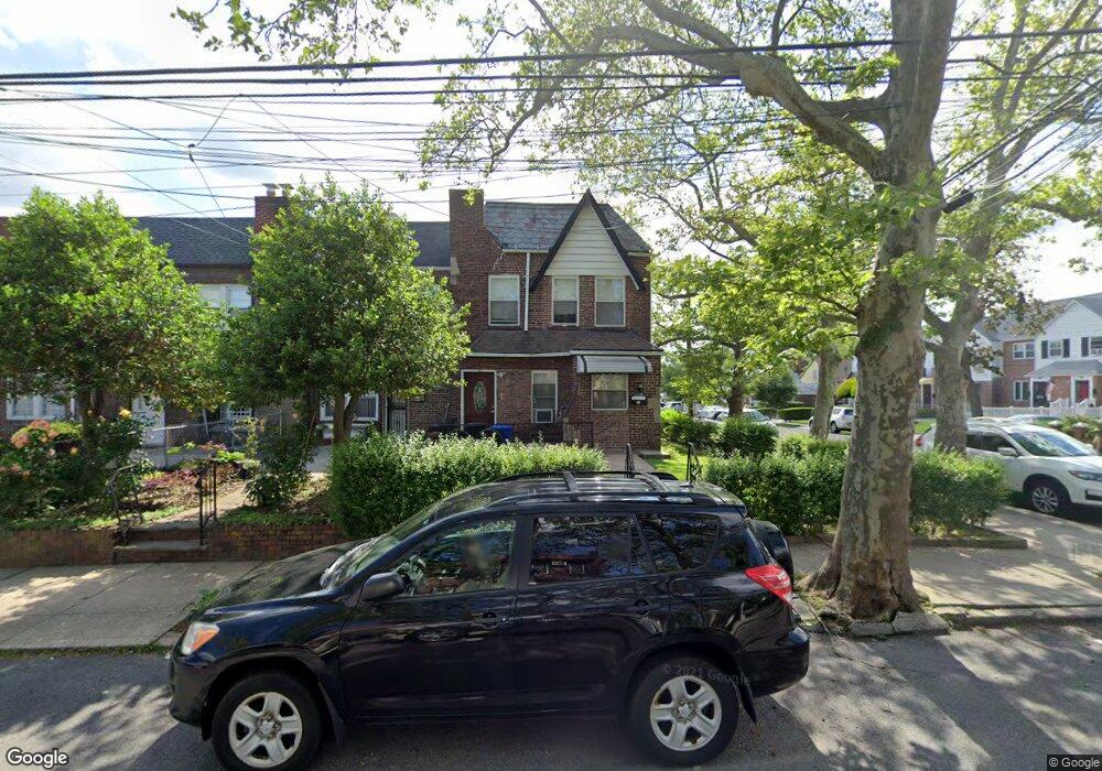 29-02 Jordan St unit 2 Fl, Flushing, NY 11358 - photo 1