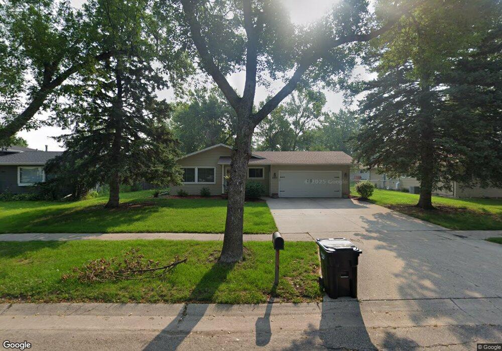 2855 Longfellow Rd N, Fargo, ND 58102 - photo 1