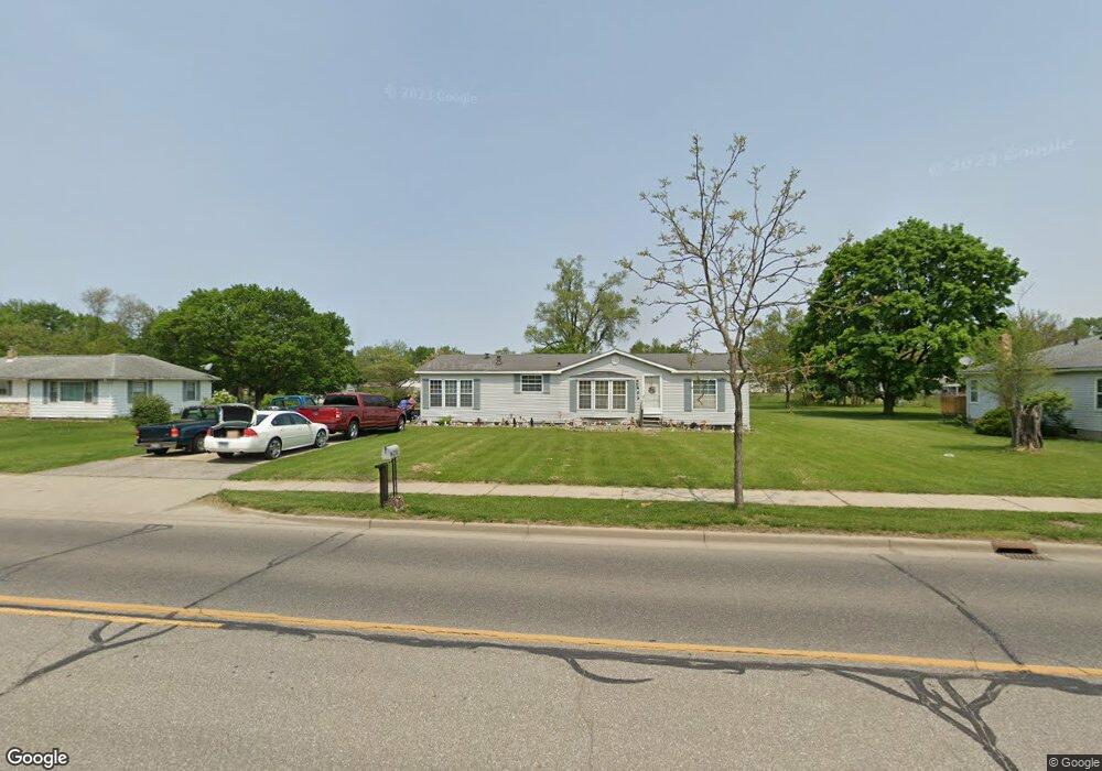 402 W Hively Ave, Elkhart, IN 46517 - photo 1