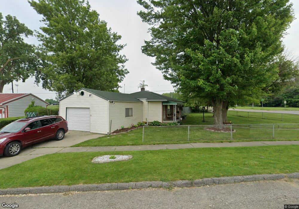1142 W Coldwater Rd, Flint, MI 48505 - photo 1