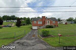 232 1st St, Sophia, WV 25921