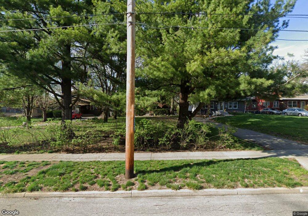 4037 Cottage Grove Ave, Des Moines, IA 50311 - photo 1