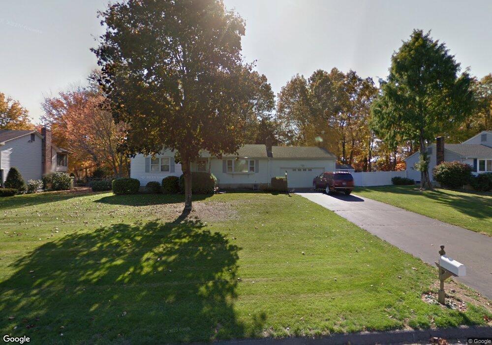 32 Lindsay Ln, Glastonbury, CT 06033 - photo 1