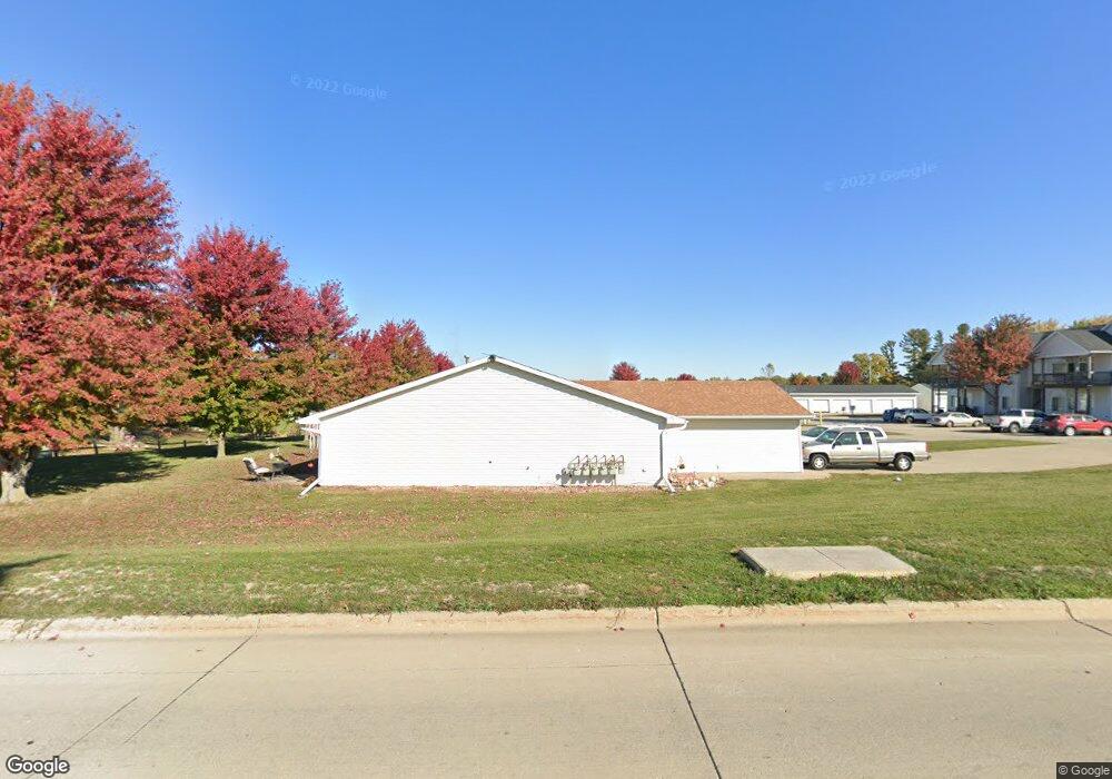 1800 S 13th Ave E unit 10, Newton, IA 50208 - photo 1