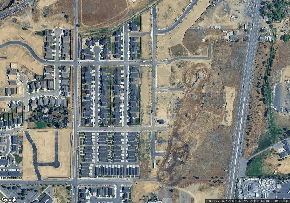 3379 NW 8th St, Redmond, OR 97756 - photo 1