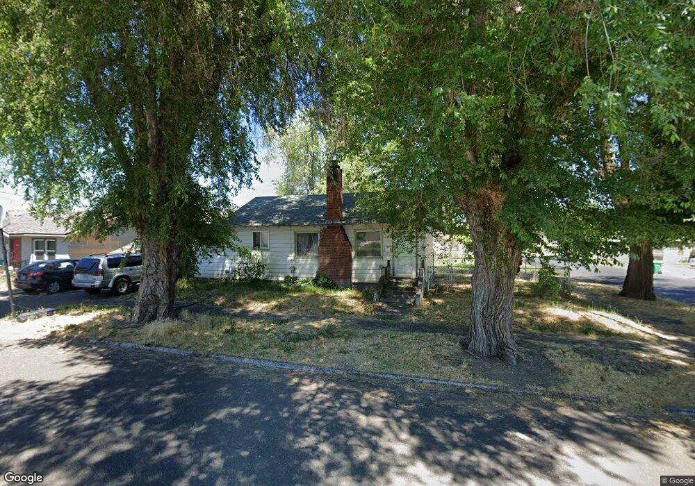 825 Martin St, Klamath Falls, OR 97601 - photo 1