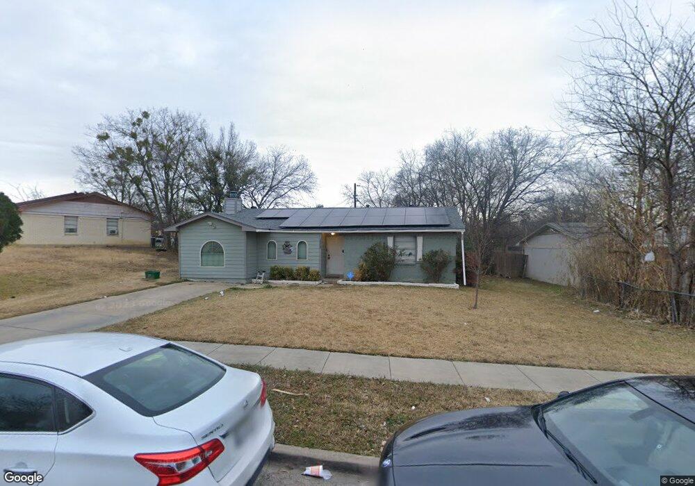 1213 Edgemont Dr, Mesquite, TX 75149 - photo 1