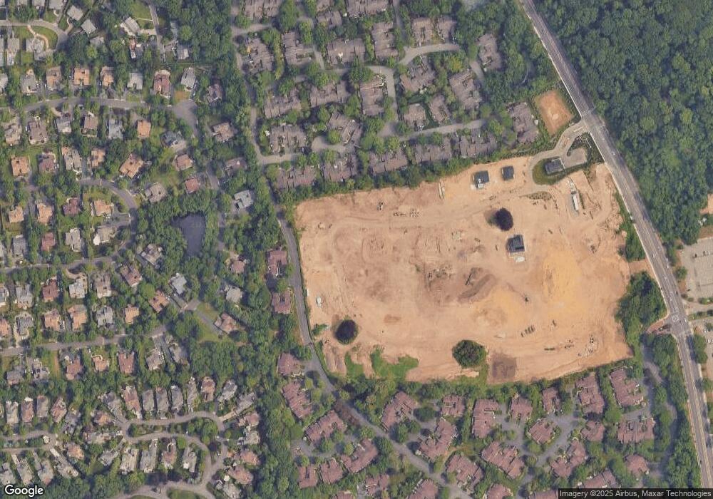 35 Sequoia Cir unit 35, Plandome, NY 11030 - photo 1