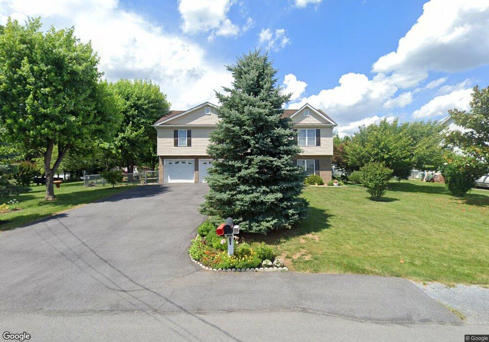 210 Isaac Dr, Bunker Hill, WV 25413 - photo 1