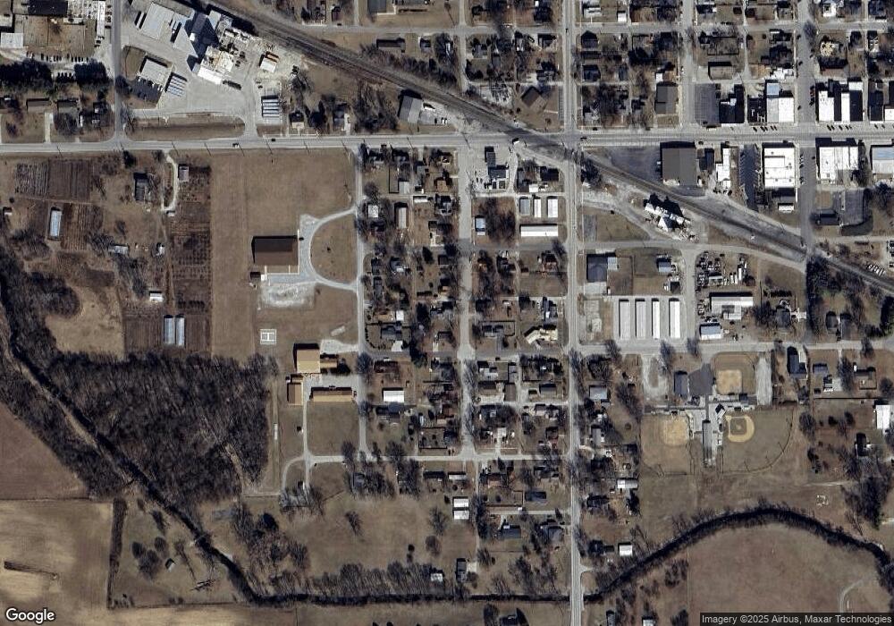 206 S Walnut St, Mentone, IN 46539 - photo 1