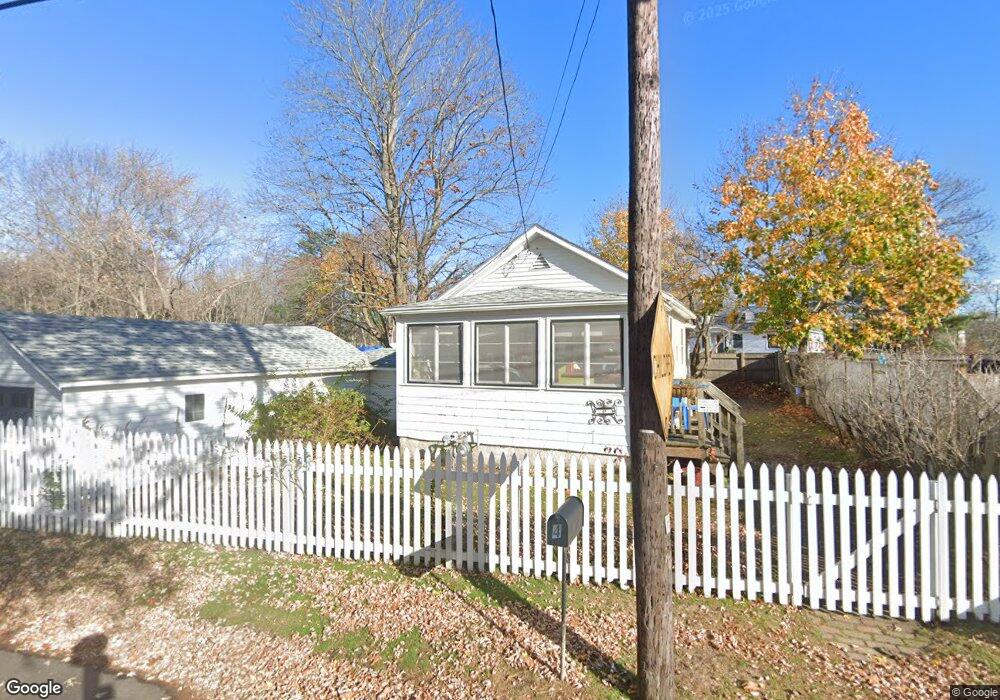 4 Cushing St, Salisbury, MA 01952 - photo 1