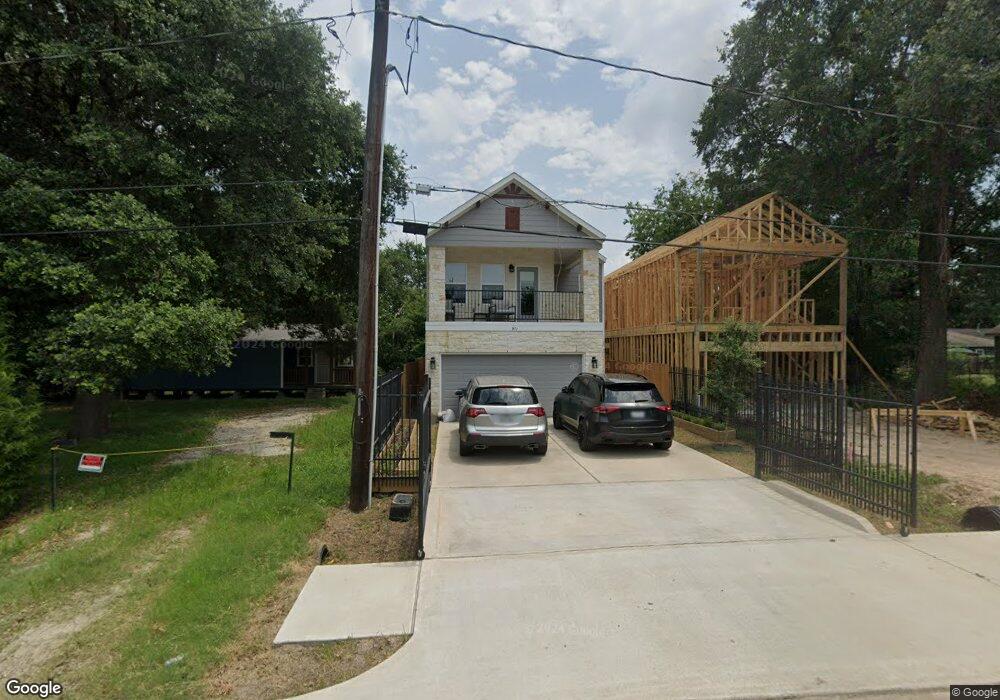 971 Reverend b j Lewis Dr, Houston, TX 77088 - photo 1