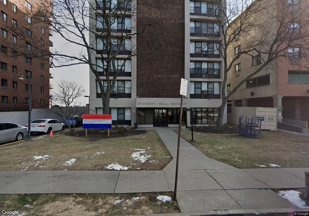 Forest Hill House, Newark, NJ 07104 - photo 1