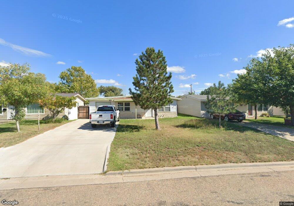112 N Klein Ave, Dumas, TX 79029 - photo 1