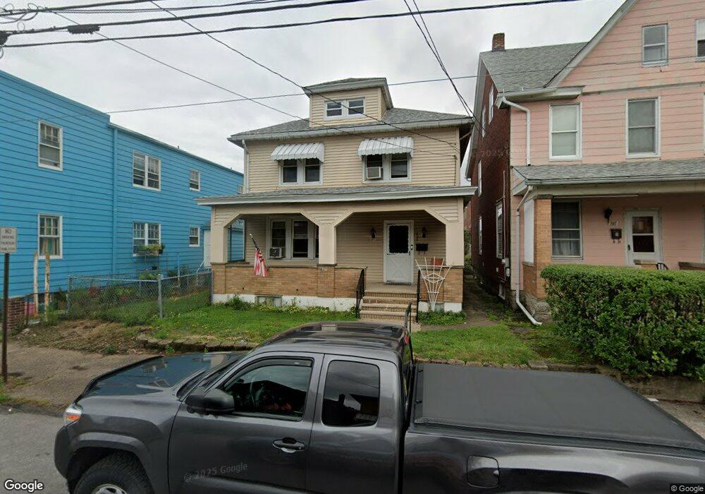 709 N Laurel St, Hazleton, PA 18201 - photo 1