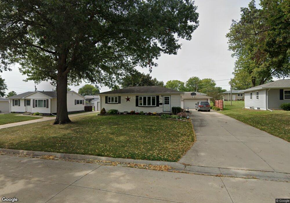 1230 Deloris Dr, Waterloo, IA 50701 - photo 1