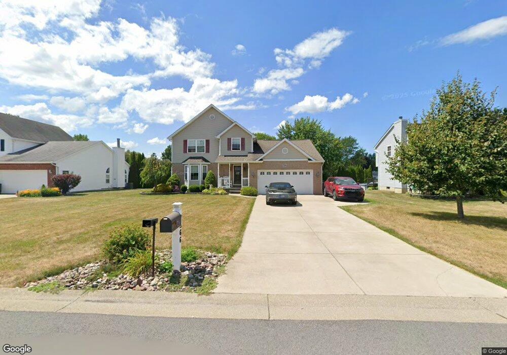 7266 Erica Ln, North Tonawanda, NY 14120 - photo 1