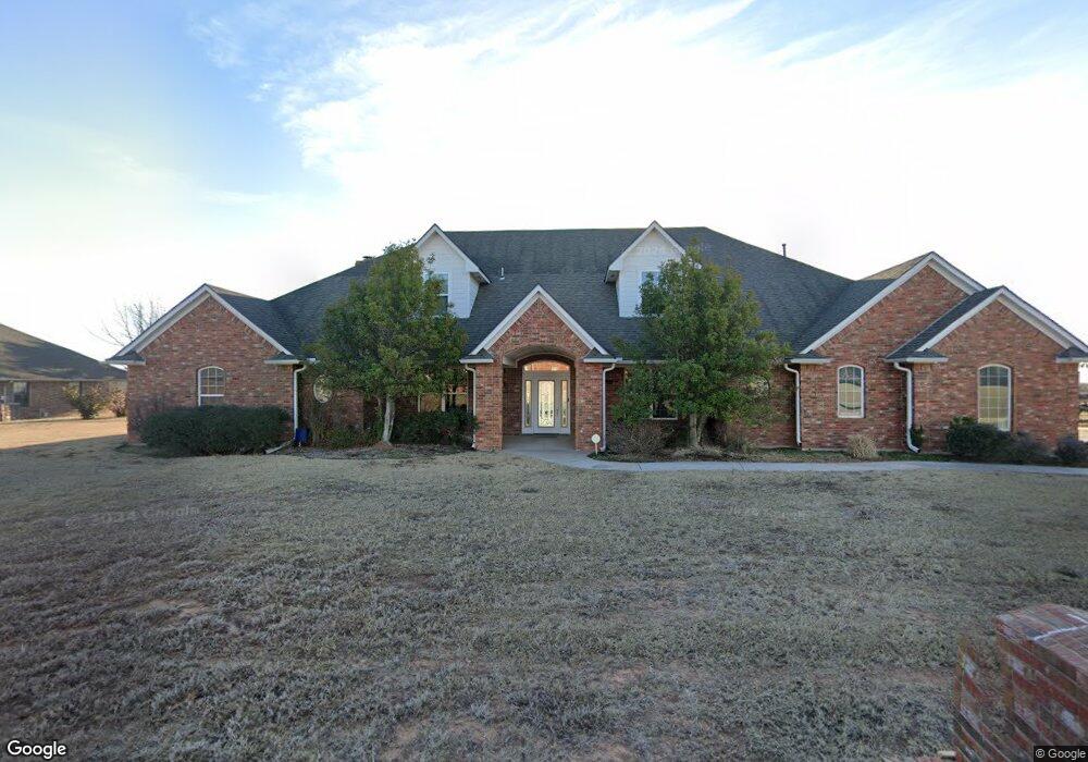 832 Hummingbird Dr, Cache, OK 73527 - photo 1