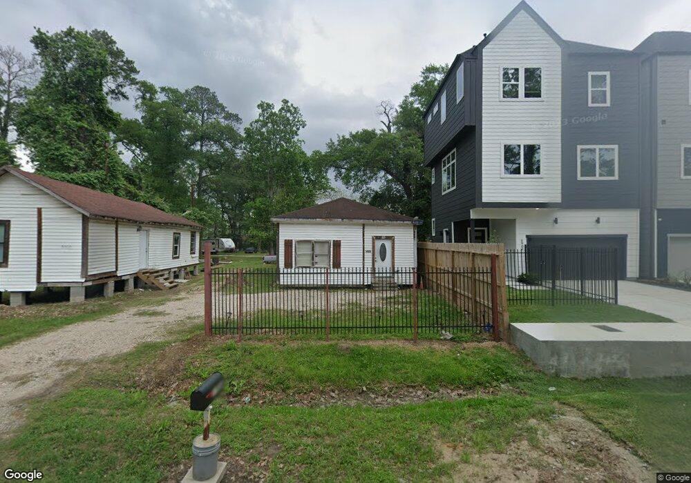 5906 Weathersby St, Houston, TX 77091 - photo 1
