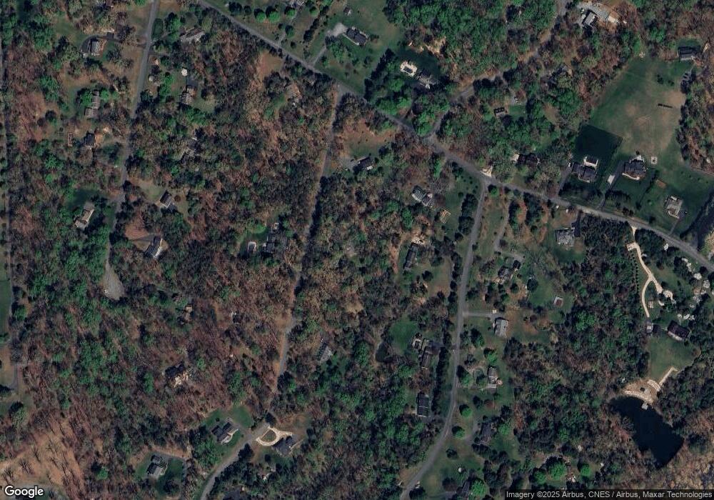 1965 Fox Run Ln, Charlottesville, VA 22901 - photo 1