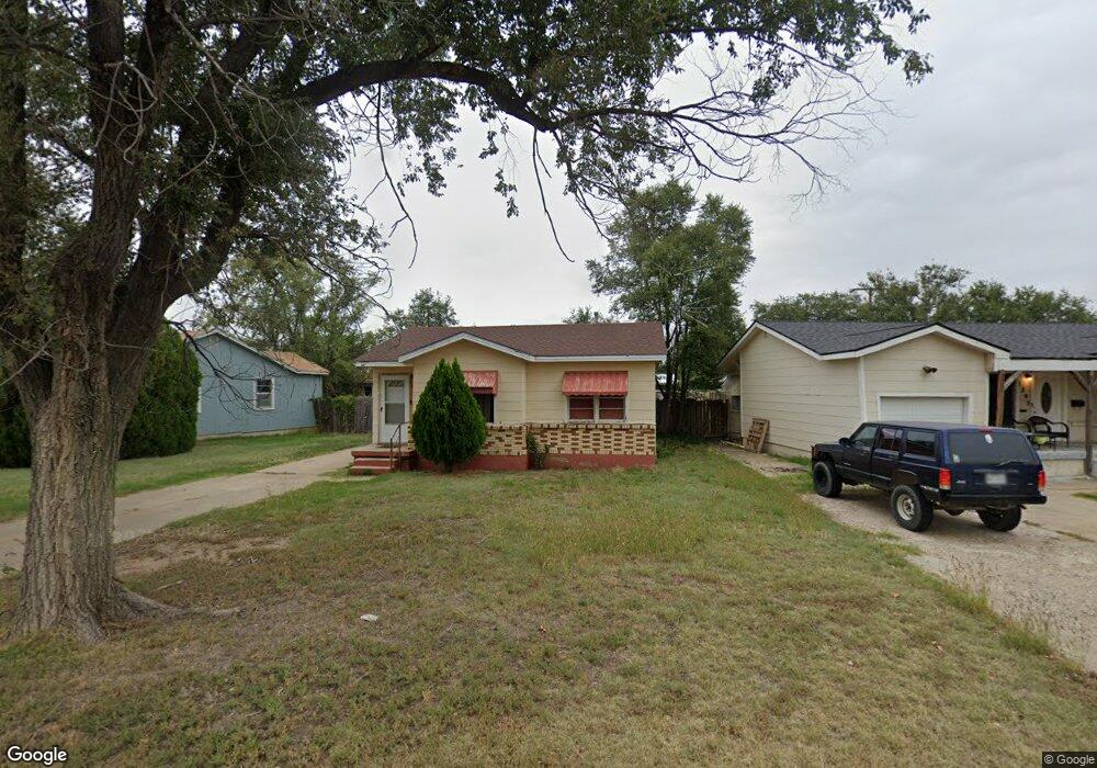 1203 NE 2nd St, Dumas, TX 79029 - photo 1