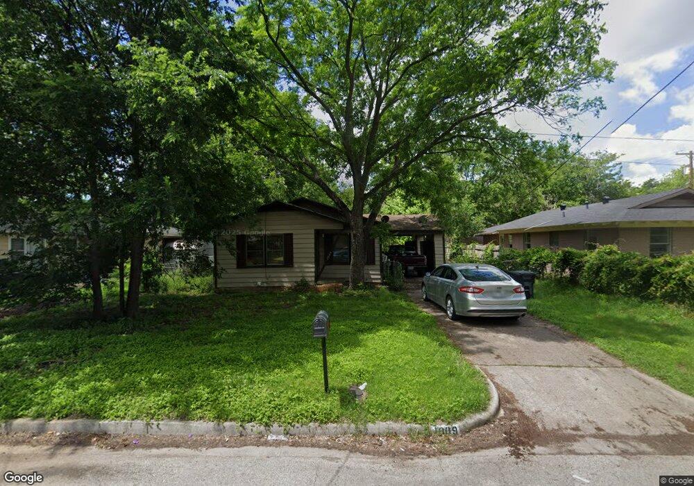1009 Baird St, Cleburne, TX 76033 - photo 1