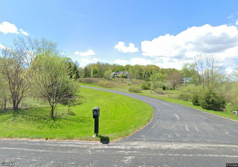 7129 Glacier Dr, West Bend, WI 53090 - photo 1