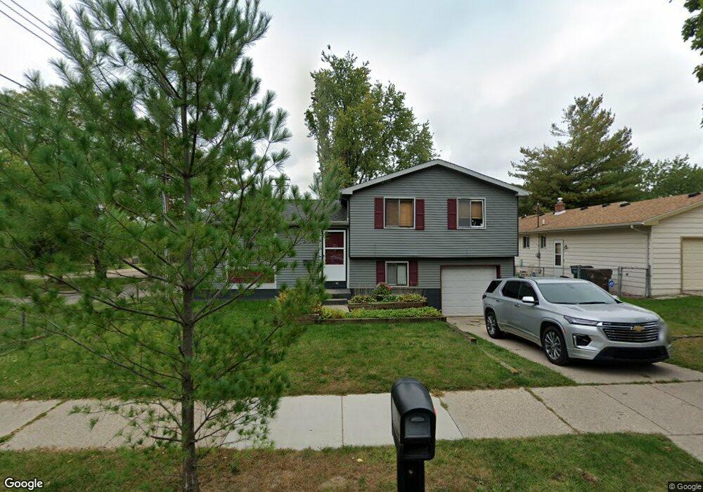 415 Dahlia Dr, Lansing, MI 48911 - photo 1