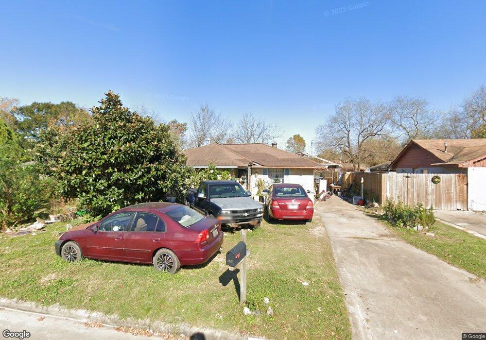 842 Grenshaw St, Houston, TX 77088 - photo 1