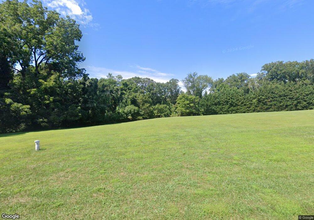 11211 Falls Rd, Lutherville-Timonium, MD 21093 - photo 1